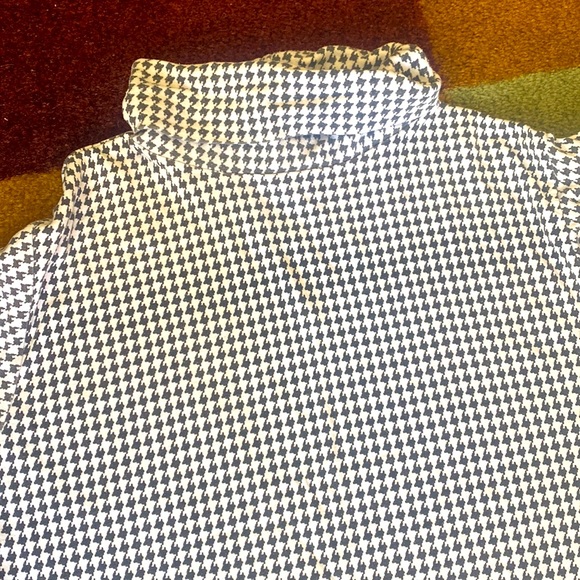 Houndstooth turtleneck - Picture 2 of 3